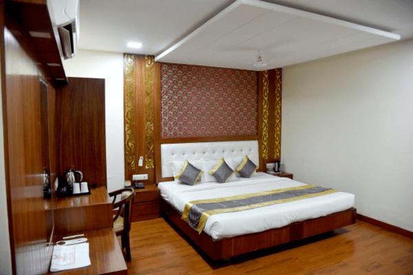 Hotel Simran Pride, Raipur Екстериор снимка