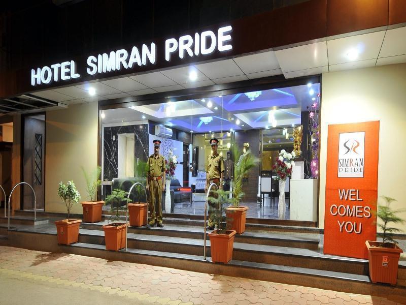 Hotel Simran Pride, Raipur Екстериор снимка